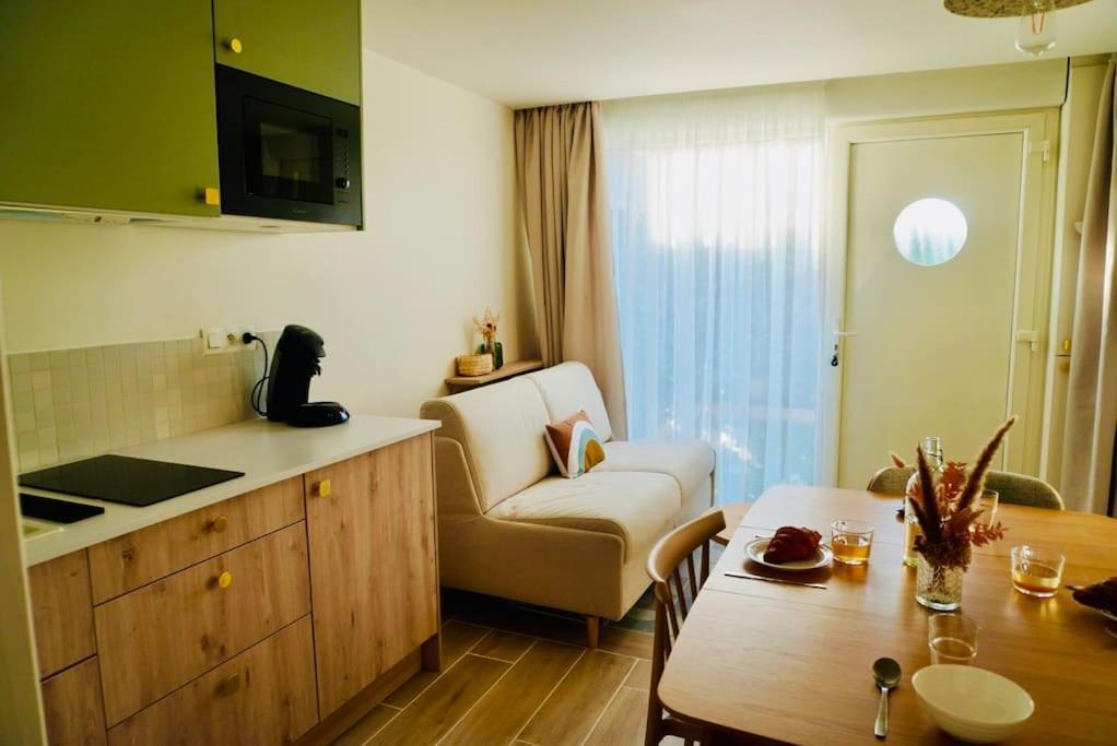 Ferienwohnung Le Bel Iris - Acces Direct Plage Châtelaillon-Plage Exterior foto